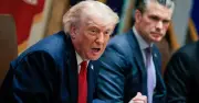 Tổng thống Trump đe dọa sẽ thổi bay cả đồng minh Oman