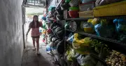 Tình trạng thụt vào vỉa hè, nhô ra trong ngõ ở Hà Nội
