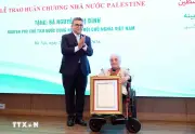 Trao Huân chương Ngôi sao Công trạng tặng nguyên Phó Chủ tịch nước Nguyễn Thị Bình