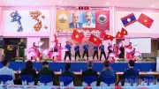 Trường song ngữ Lào-Việt Nam Nguyễn Du tổ chức lễ kỷ niệm nhớ ơn Bác Hồ