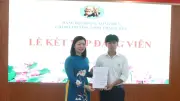 Trường THPT Thạch Bàn kết nạp 14 học sinh ưu tú vào Đảng