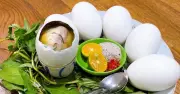 Trứng vịt lộn: Lợi ích và tác hại, ai không nên ăn?