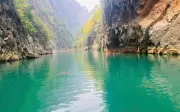 Tuyên Quang: Xuyên đêm băng rừng tìm nam sinh mất tích trên sông