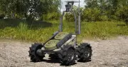 Ukraine tiên phong với UGV Gnome: Robot mặt đất lai rải mìn từ xa