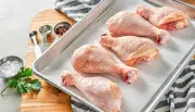 Vì sao thịt gà thống trị bàn ăn toàn cầu?