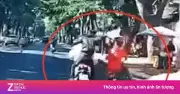 Video 3 đối tượng đuổi đánh người trên đường giữa ban ngày ở TPHCM