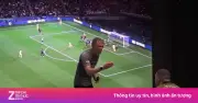 Video: HLV Enrique 'mắng xối xả' Mbappe trên sân tập PSG
