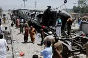 Video: Hơn 100 người thương vong do đánh bom khủng bố đường sắt ở Pakistan