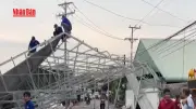Video: Đống lốc làm sập và tốc mái gần 50 căn nhà ở Đồng Tháp