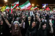 Video Tehran phô diễn tàu tấn công mới nhân kỷ niệm 90 ngày xung đột