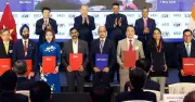 Vietjet ký thỏa thuận chiến lược với GMR Airports và Bird Group tại Diễn đàn Doanh nghiệp Việt Nam - Ấn Độ