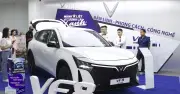 VinFast VF 8 thế hệ mới ra mắt, giá từ 999 triệu đồng, nhiều ưu đãi hấp dẫn
