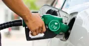 Việt Nam hướng tới xăng E15, E20 sau lộ trình E10