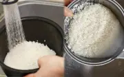 Vo gạo trước khi nấu: Lợi ích sức khỏe và sai lầm cần tránh