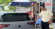 Xăng E10 và lời khuyên 'lắc xe' trước khi nổ máy: Sự thật là gì?