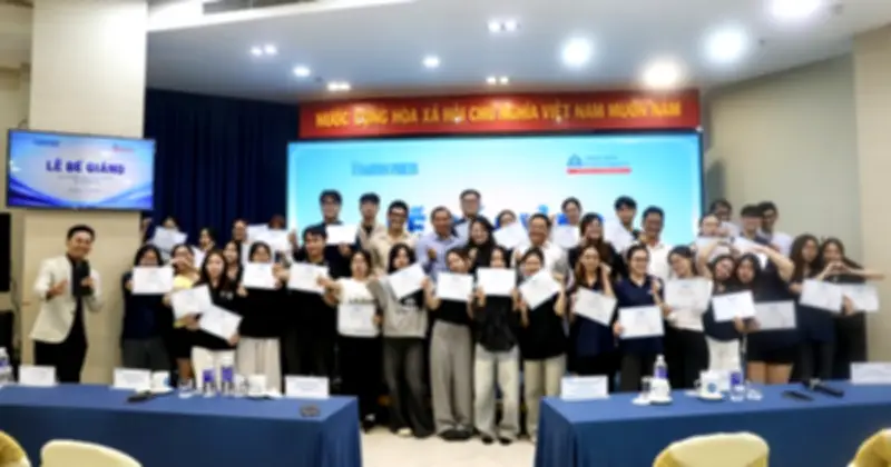 40 sinh viên ĐH Hoa Sen hoàn thành khóa học sản xuất tin tức tại Báo Thanh Niên