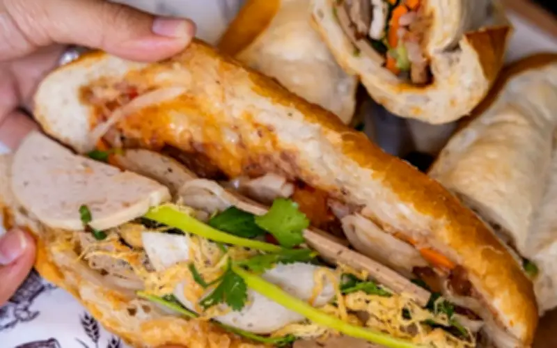 43 người nghi ngộ độc bánh mì ở Đà Nẵng, cơ quan chức năng khẩn trương điều tra