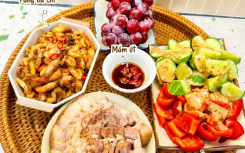 5 mâm cơm gia đình siêu đẹp mắt khiến ai cũng muốn về nhà ăn cơm