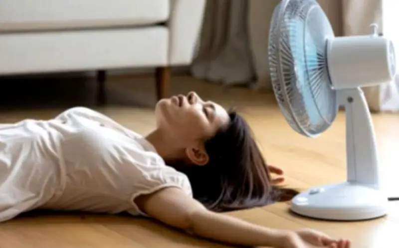 5 sai lầm dùng quạt sai cách trong ngày nắng nóng gây hại sức khỏe