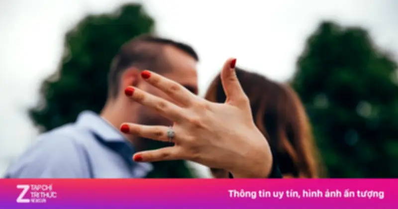 8 lưu ý quan trọng khi mua nhẫn đính hôn từ chuyên gia