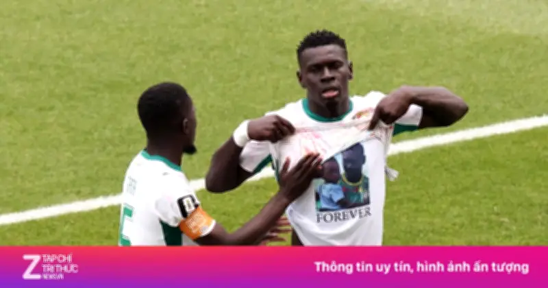 Abdoulaye Seck gây xúc động với màn ăn mừng tưởng nhớ con trai tại World Cup 2026
