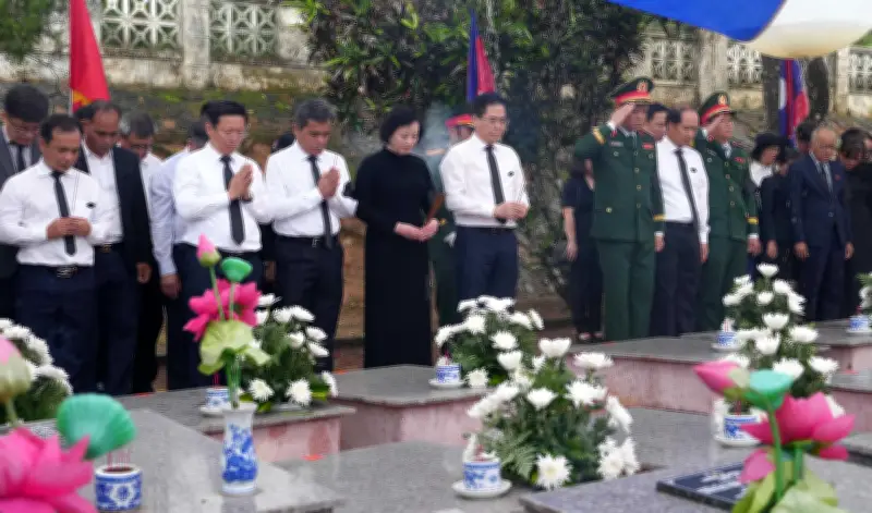 An táng 16 hài cốt liệt sỹ quân tình nguyện Việt Nam hy sinh ở Lào và Campuchia