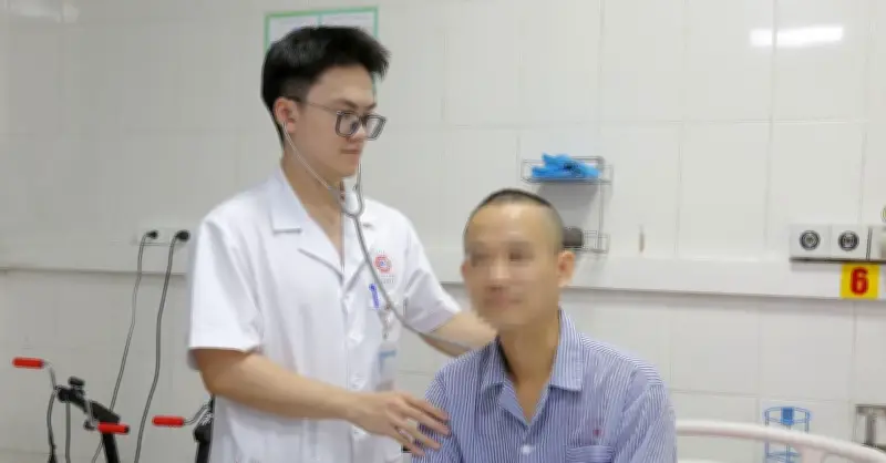 Đang chơi thể thao, người đàn ông đột ngột ngừng tim
