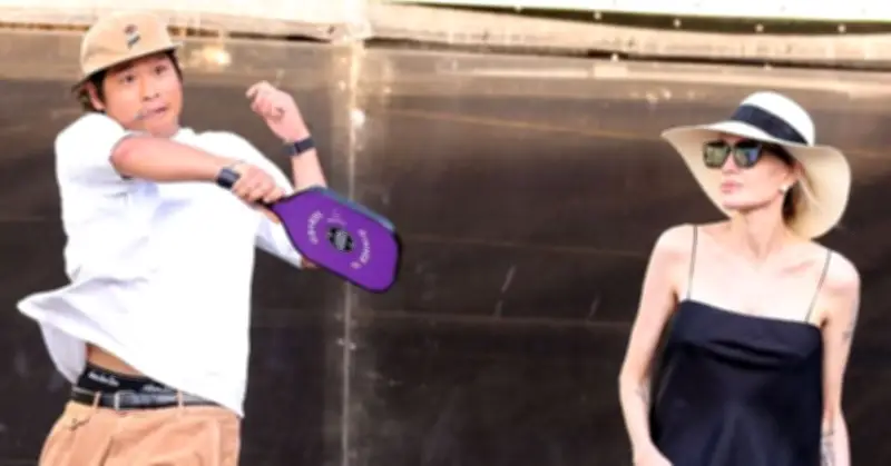 Angelina Jolie gây tranh cãi khi cùng con nuôi người Việt chơi pickleball