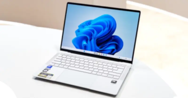 ASUS ExpertBook Ultra: laptop doanh nhân siêu nhẹ dưới 1kg, giá từ 68 triệu