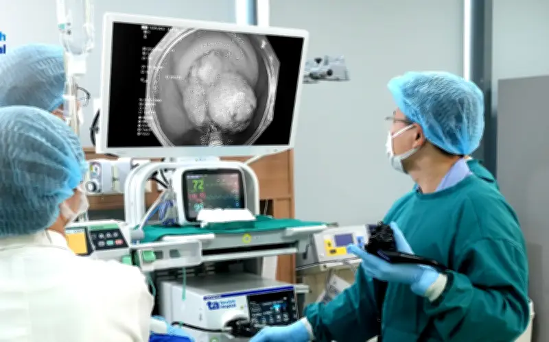 Đau bụng, người phụ nữ đi khám phát hiện tổn thương tiền ung thư ở vị trí khó ngờ
