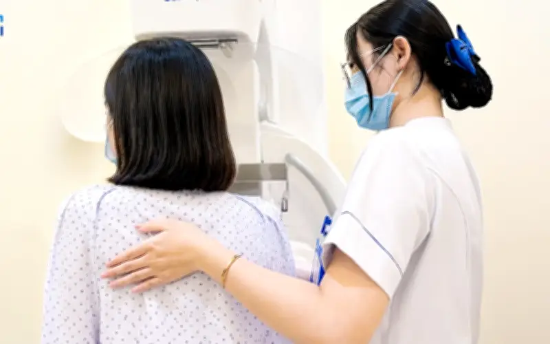 Đau vú kéo dài, người phụ nữ 47 tuổi phát hiện ung thư vú sau 6 tháng trì hoãn sinh thiết