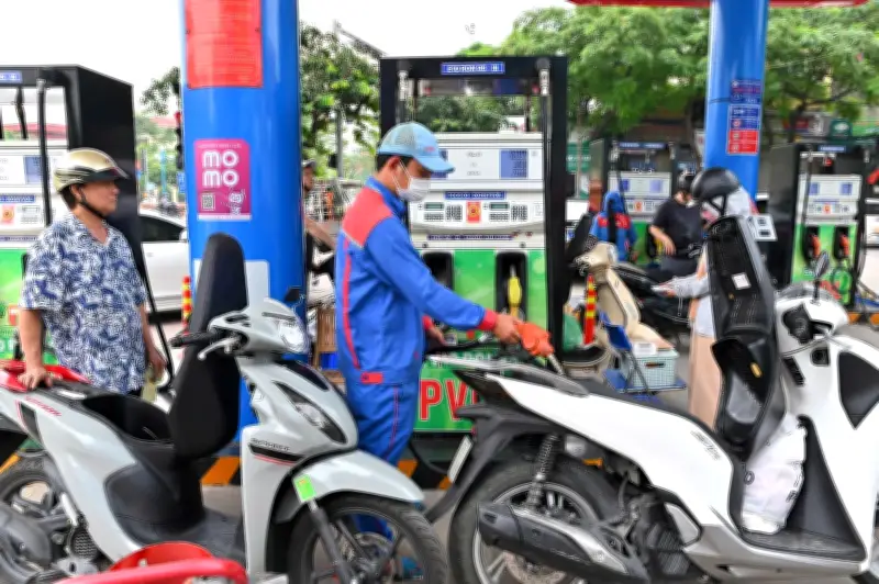 Bộ Công thương ban hành lộ trình bắt buộc dùng xăng E10 từ tháng 6/2026