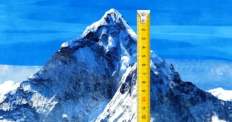 Bí ẩn chiều cao Everest: Câu chuyện cộng thêm 2 feet để tránh nghi ngờ