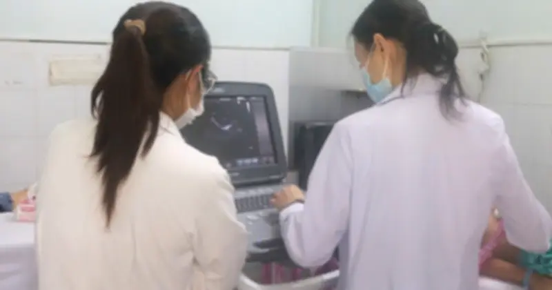 Bé trai 13 tuổi suýt chết vì tăm tre đâm thủng tim, tràn mủ màng tim