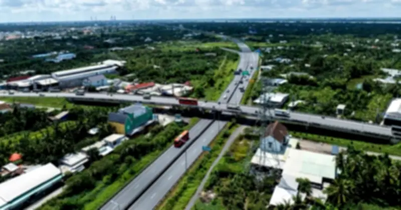 Bộ Xây dựng yêu cầu tháo gỡ khó khăn mặt bằng, vật liệu cho cao tốc TP.HCM - Mỹ Thuận