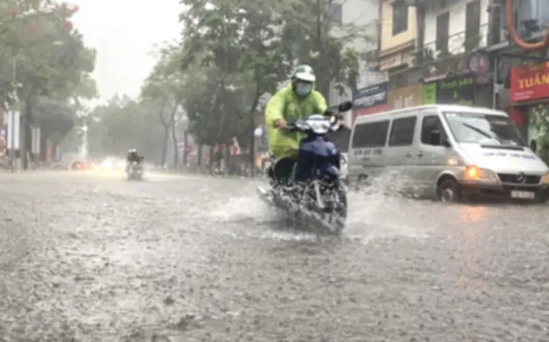 Bắc Bộ mưa lớn kéo dài, nguy cơ sạt lở đất và lũ quét cao