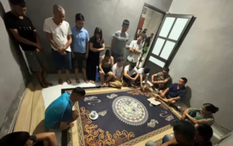 Bắc Ninh: Bắt quả tang 21 đối tượng đánh bạc trong boongke kiên cố