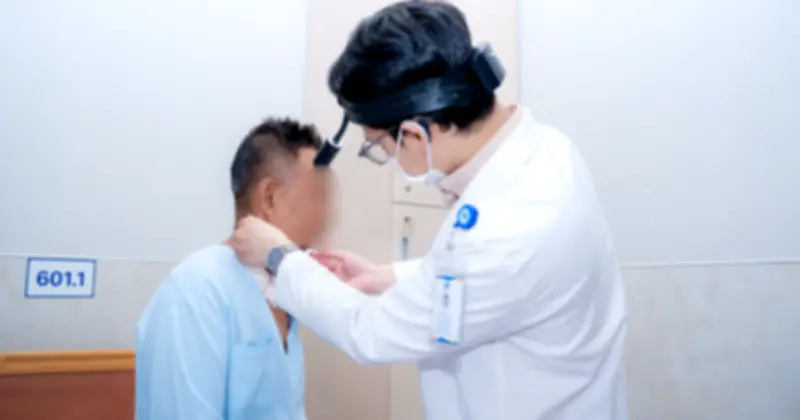 Biến chứng áp xe cổ sâu nguy hiểm từ hai răng sâu không điều trị