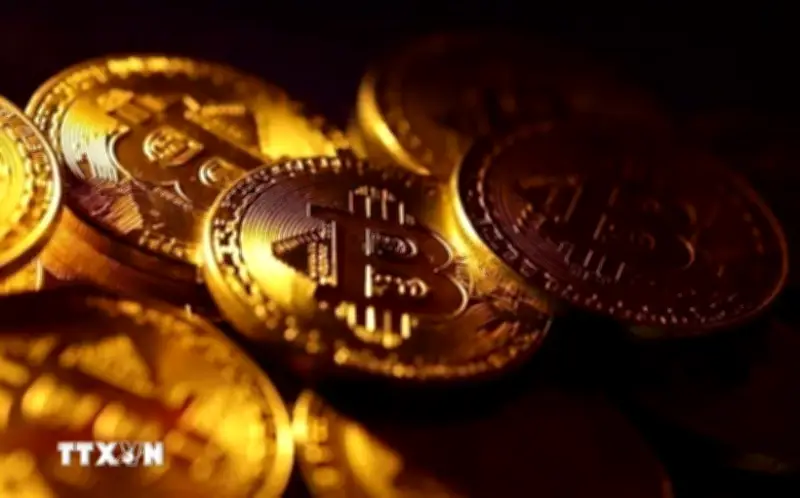 Bitcoin giảm về 62.600 USD, áp lực gia tăng sau động thái bán của MicroStrategy