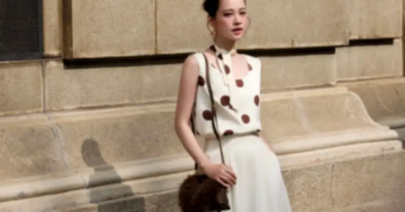 Blazer và chân váy dáng dài: Bí quyết tạo phong cách công sở thanh lịch mùa hè