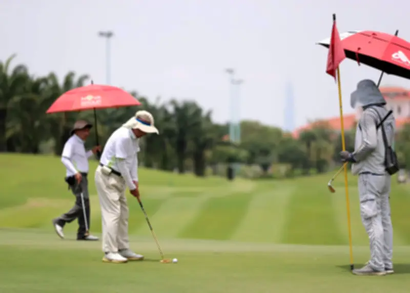 Bản tin 60s: Phú Thọ hạ chức trưởng phòng vì chơi golf trong giờ làm, Hà Nội thu hồi gần 5ha đất vàng