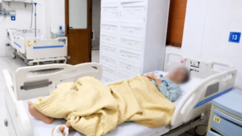 Bệnh nhân đái tháo đường 12 năm ngừng tim sau đi vệ sinh do biến chứng loét chân