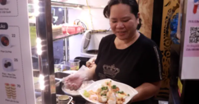 Bánh ram ít Huế gây bão mạng, thành món bán chạy nhất ở nhiều quán TP.HCM