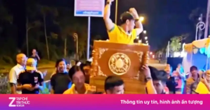 Bắt chủ trại hòm và 6 đồng phạm vụ khiêng quan tài diễu phố ở Sóc Trăng