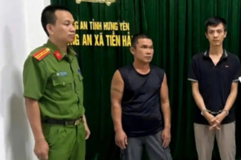 Bắt giữ 2 đối tượng sử dụng ma túy trên ô tô ở Hưng Yên