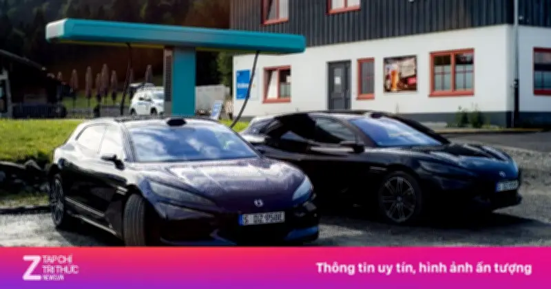 BYD ra mắt trạm sạc siêu nhanh Flash Charging đầu tiên tại châu Âu