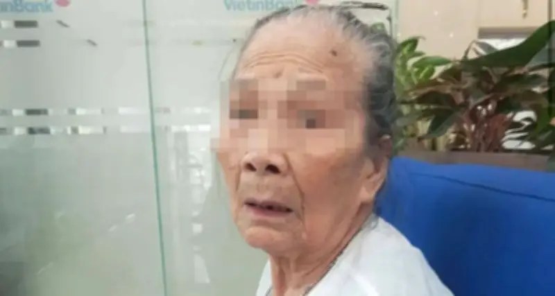 Cụ bà 97 tuổi ở Hà Nội phải đi 3 lần mới nhận được tiền trợ cấp