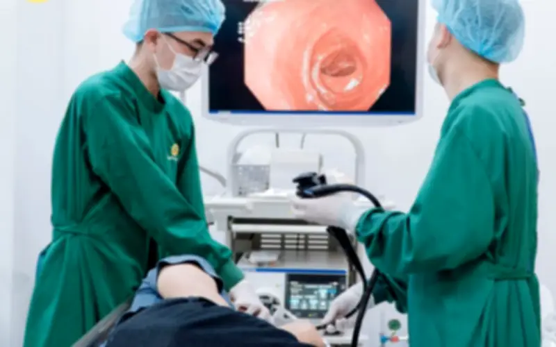 Cô gái 23 tuổi phát hiện khối dị vật lớn trong dạ dày vì sai lầm khi ăn nhiều người mắc