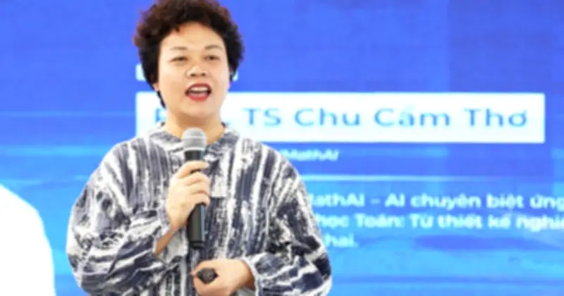Cô giáo 'vào vai' học sinh để trải nghiệm AI trong dạy toán
