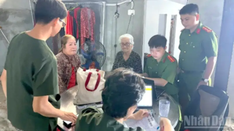Cà Mau lấy mẫu ADN cho hơn 3.300 phần mộ liệt sĩ chưa xác định danh tính